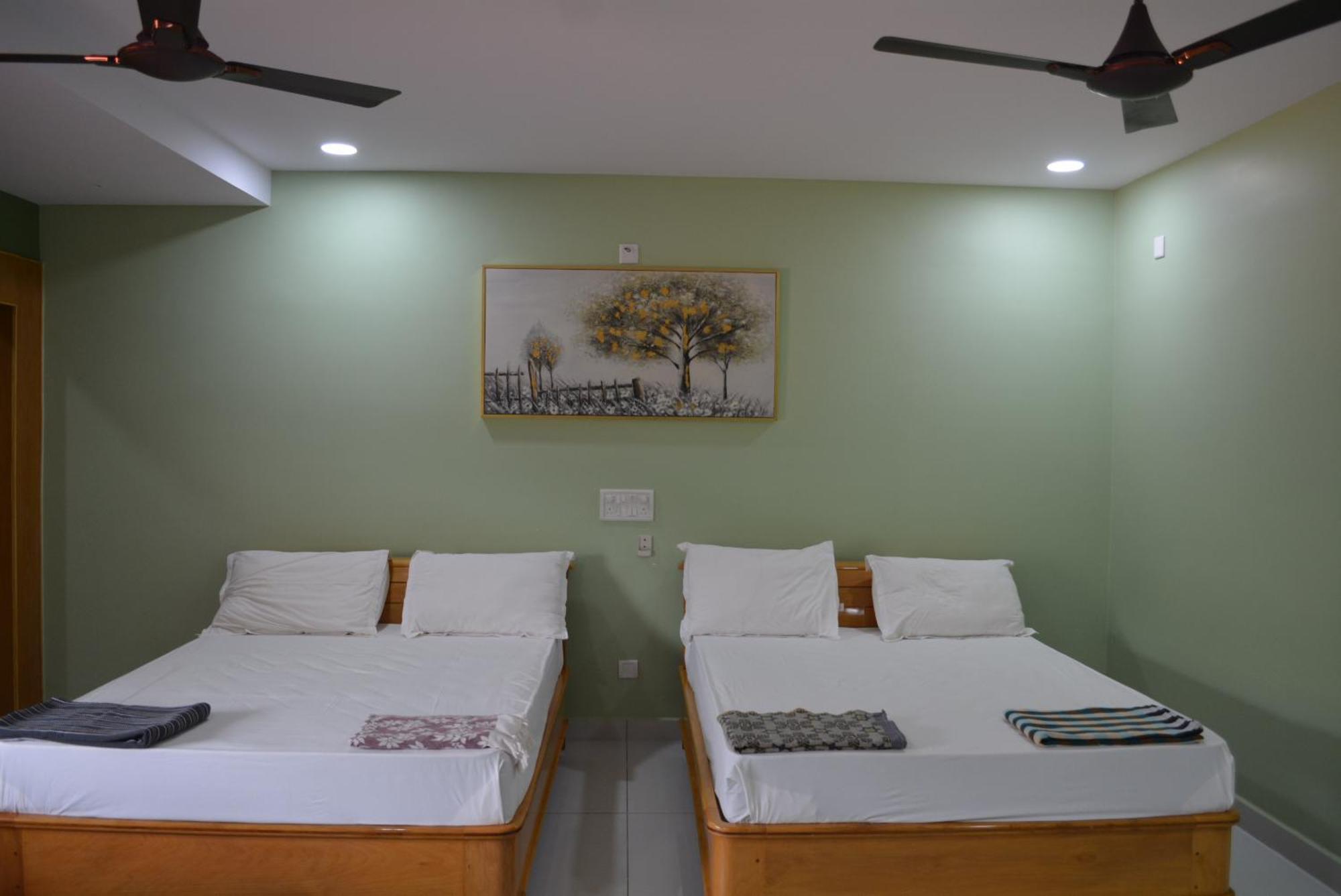 Yanam Resorts Buitenkant foto