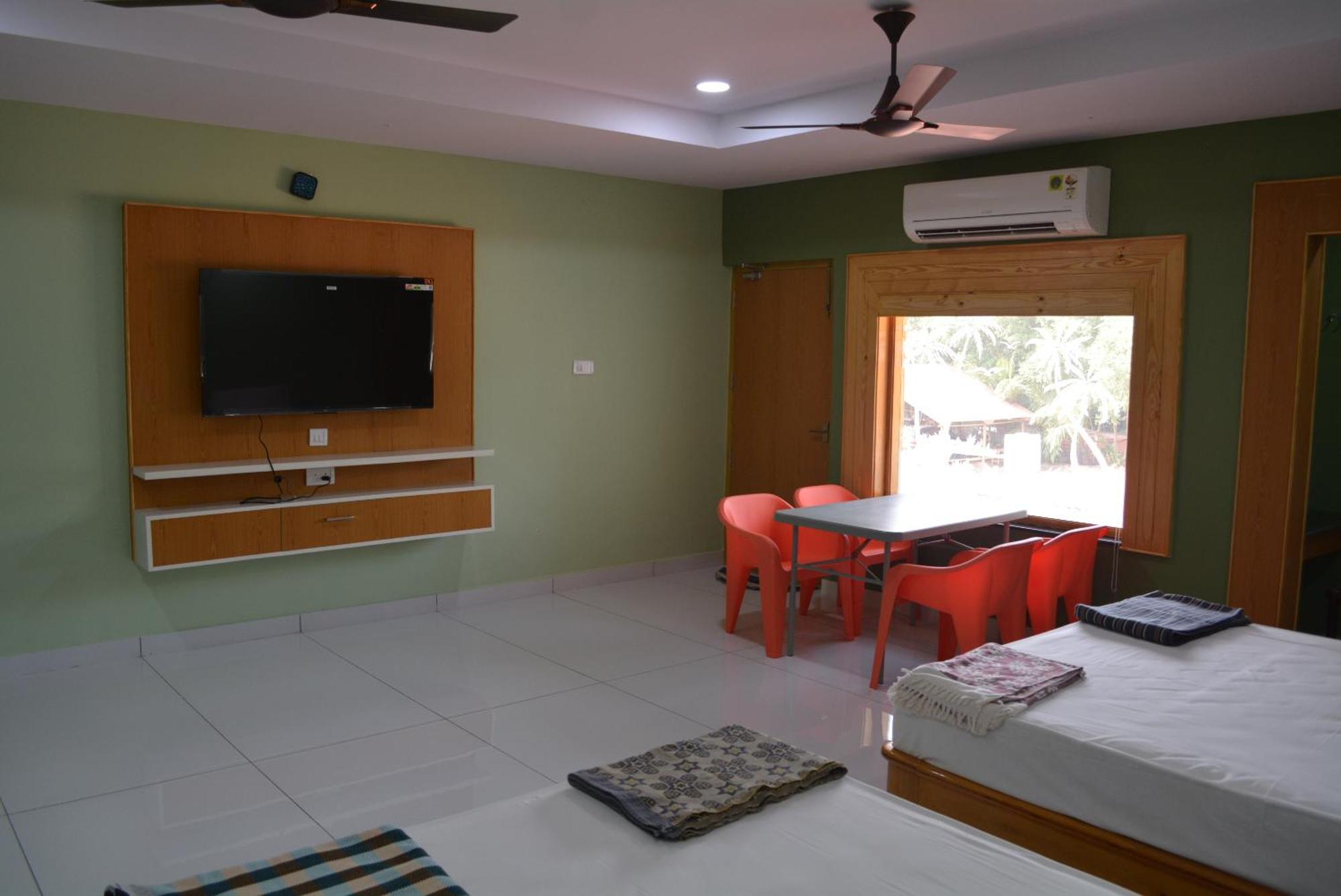 Yanam Resorts Buitenkant foto