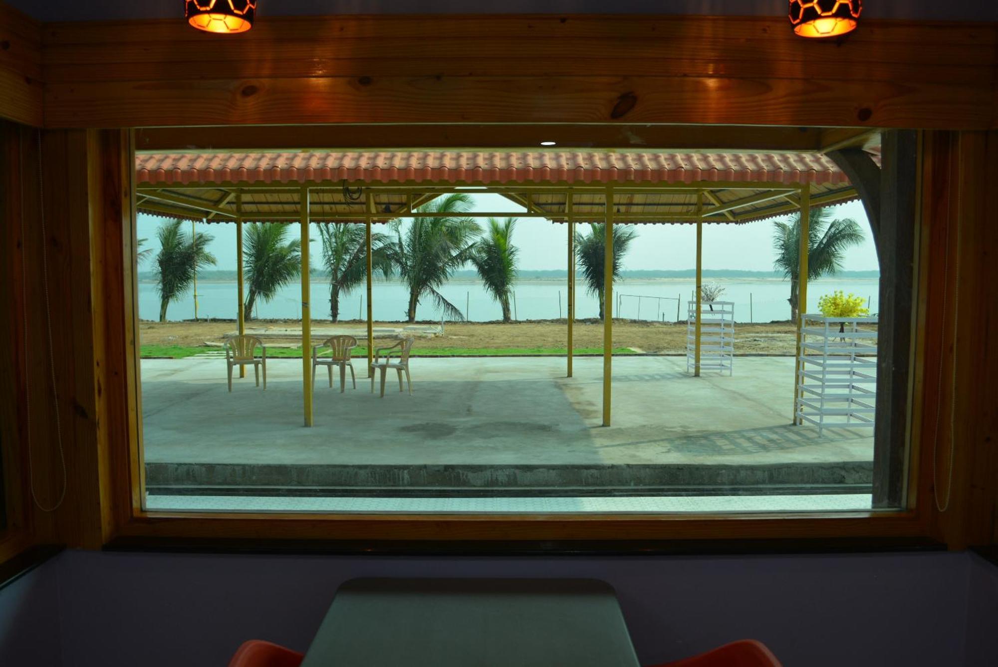 Yanam Resorts Buitenkant foto