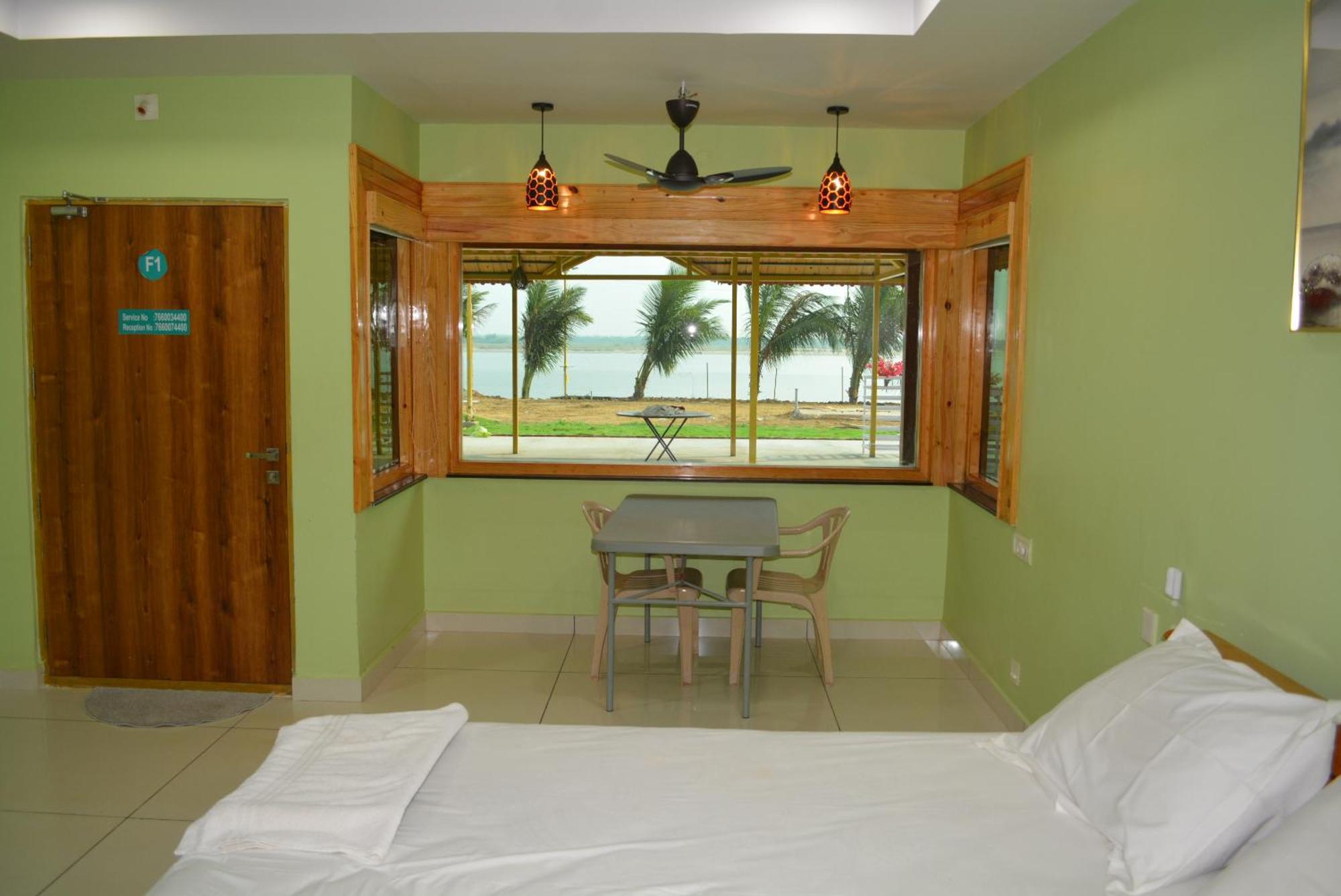 Yanam Resorts Buitenkant foto
