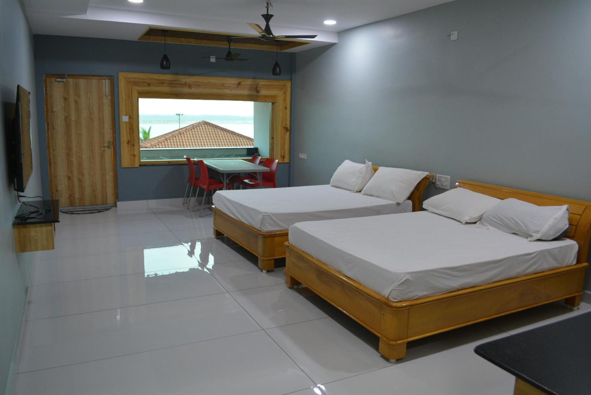 Yanam Resorts Buitenkant foto