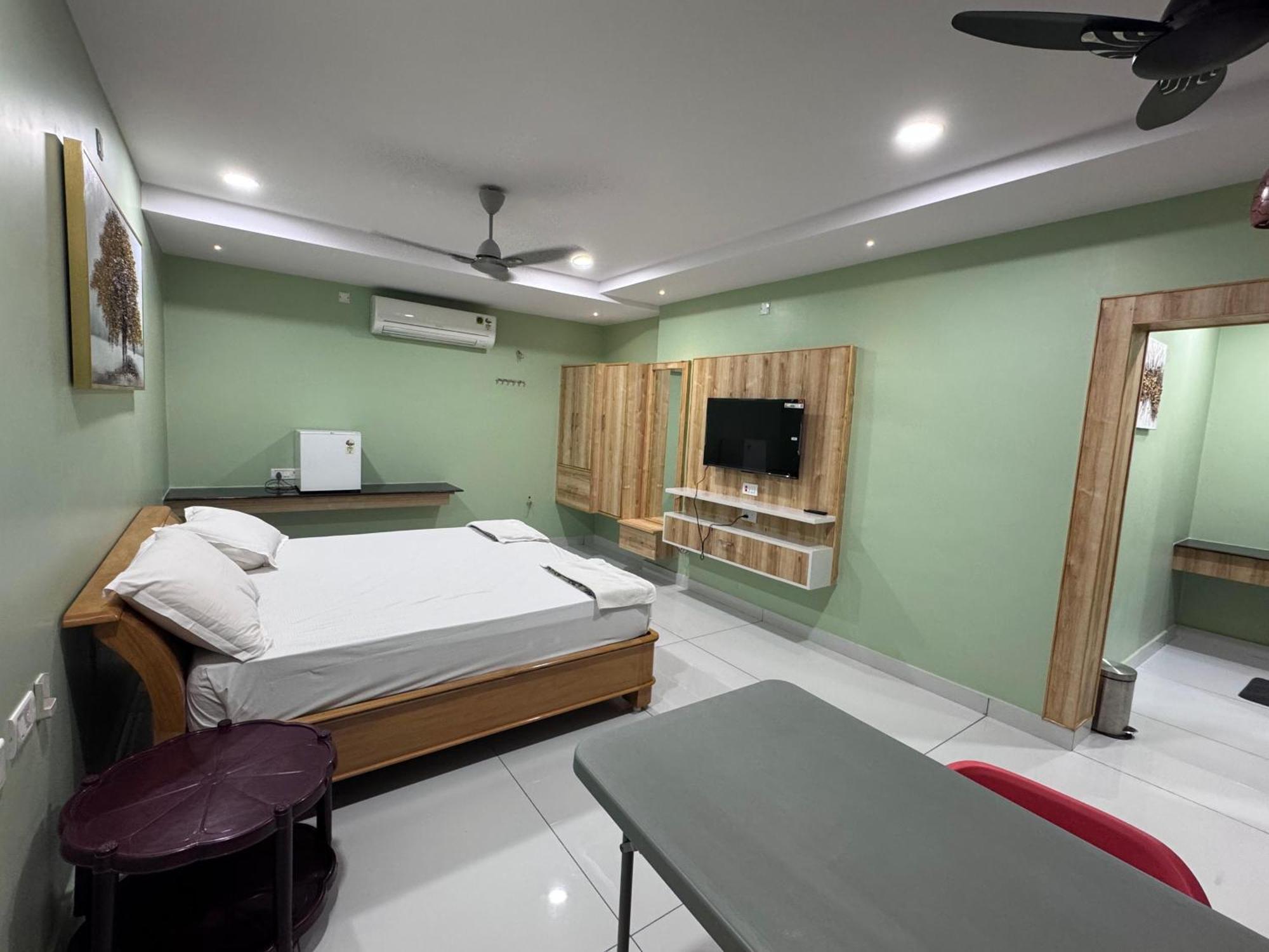 Yanam Resorts Buitenkant foto